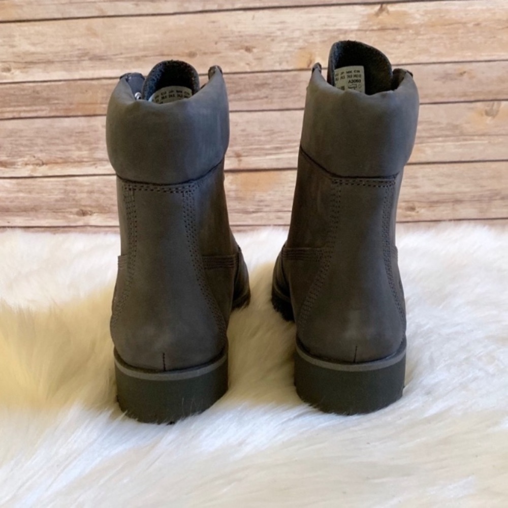 Timberland Classic Lite 6” Medium Grey Boots - Picture 7 of 8